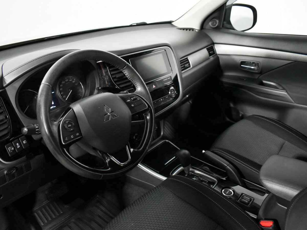 Mitsubishi Outlander б/у, 2018, Вариатор. Фото: #6