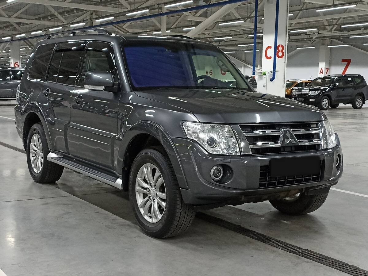 Mitsubishi Pajero б/у, 2012, Автоматическая. Фото: #2