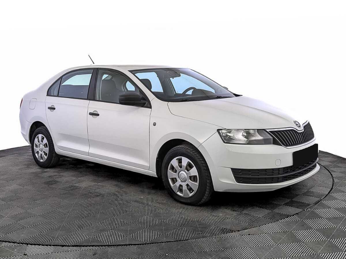 Skoda Rapid б/у, 2017, Механическая. Фото: #2