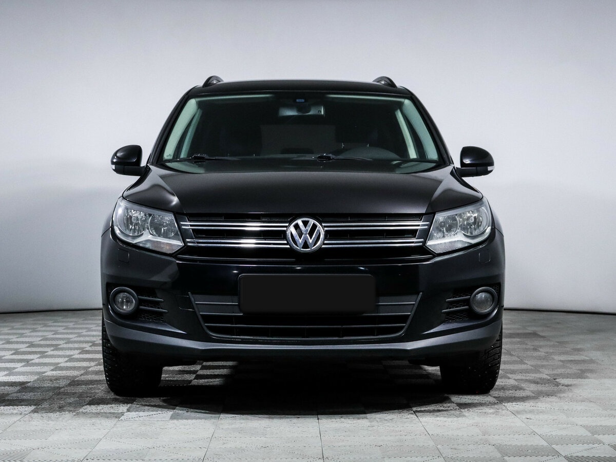 Volkswagen Tiguan б/у, 2016, Роботизированная. Фото: #1