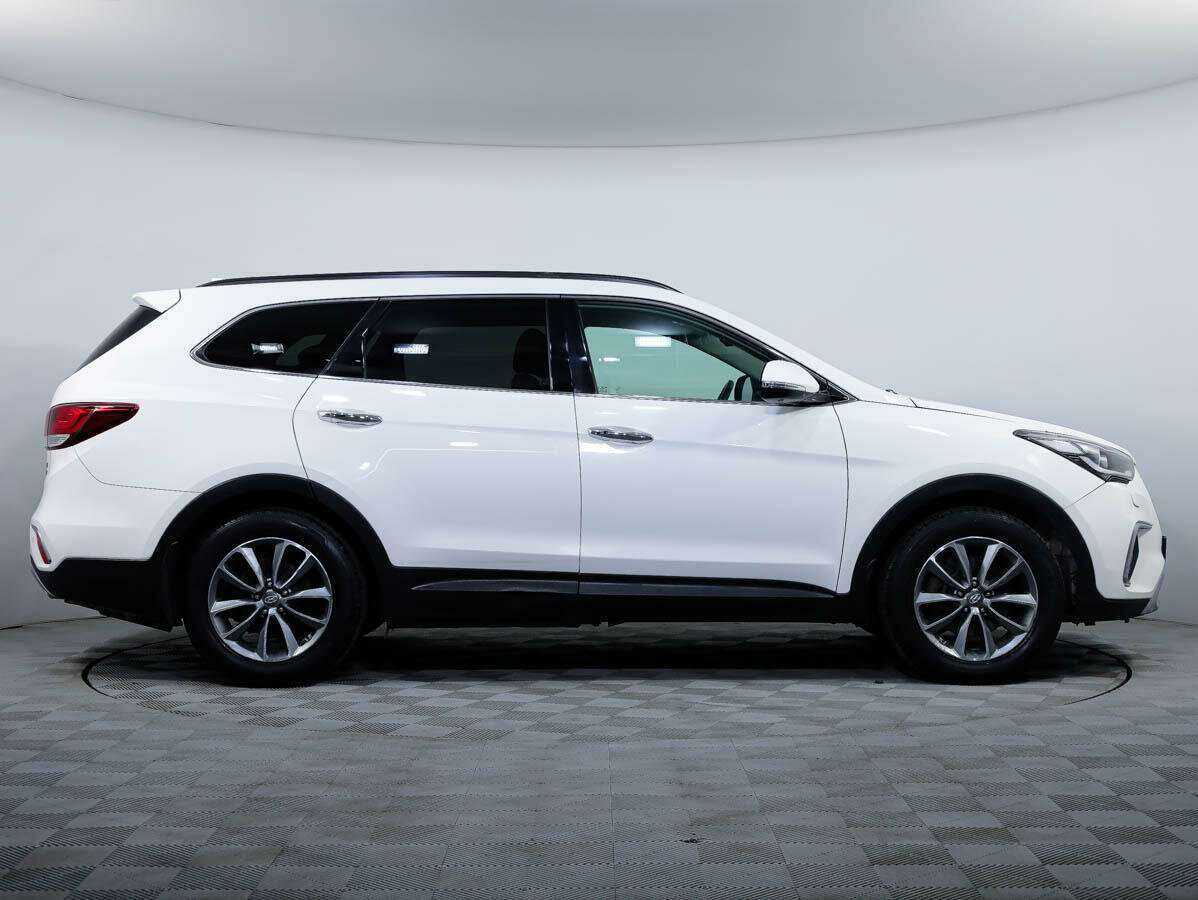 Hyundai Santa Fe б/у, 2017, Автоматическая. Фото: #2