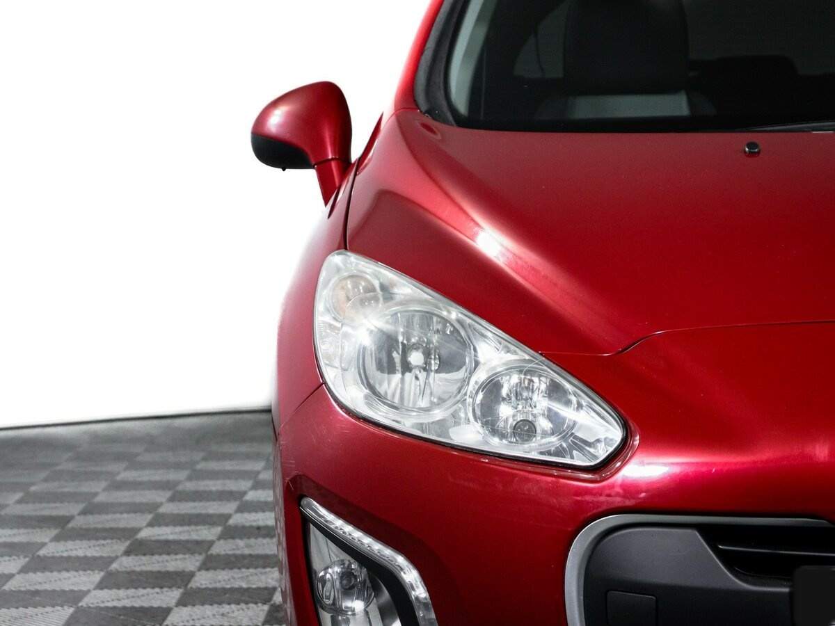 Peugeot 308 б/у, 2012, Автоматическая. Фото: #16