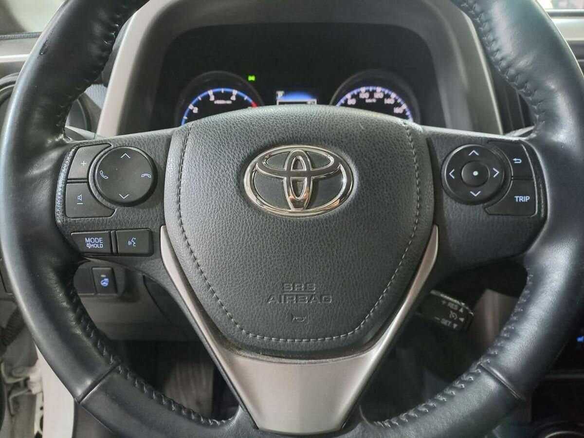 Toyota RAV4 б/у, 2018, Автоматическая. Фото: #16