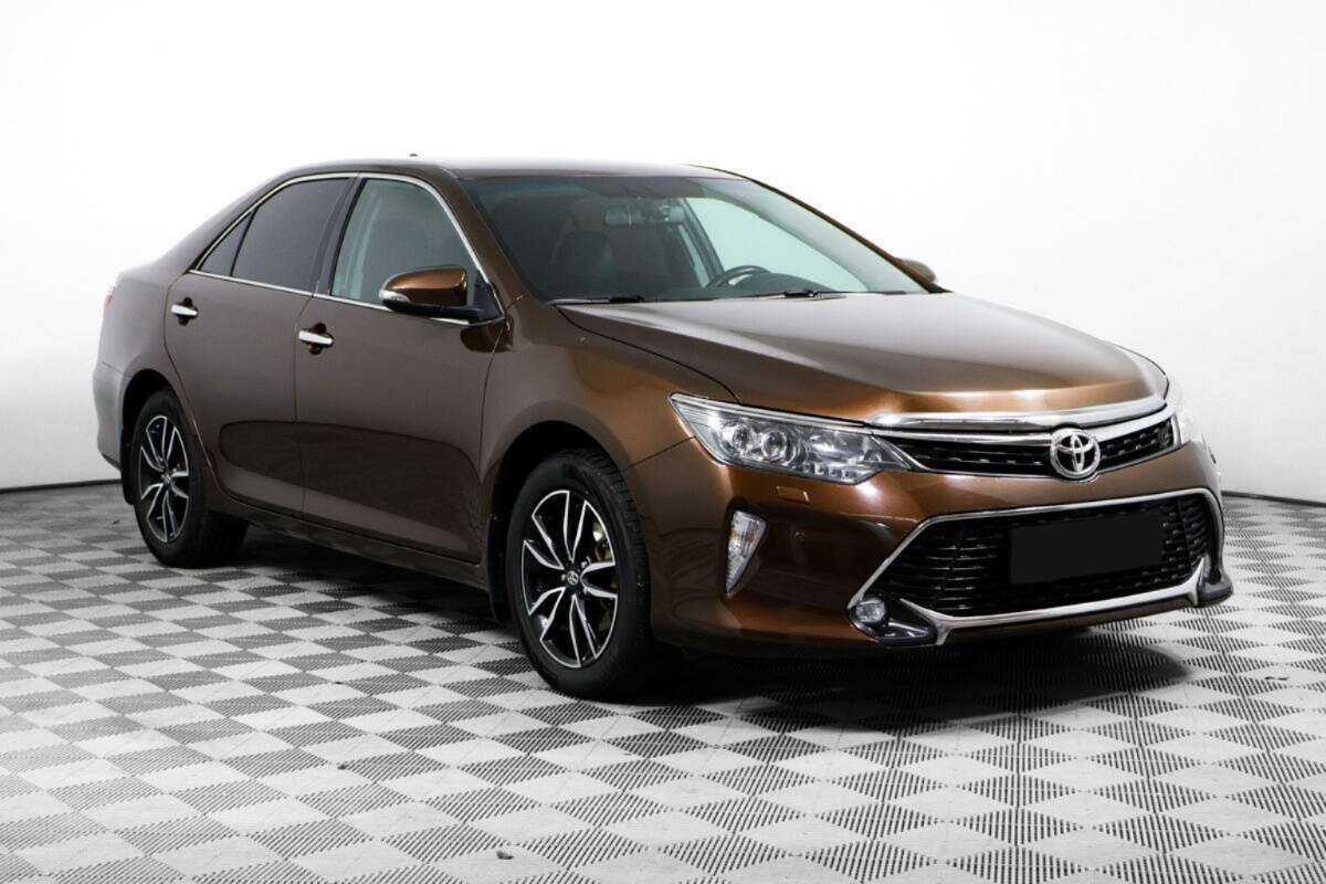 Toyota Camry б/у, 2017, Автоматическая. Фото: #2