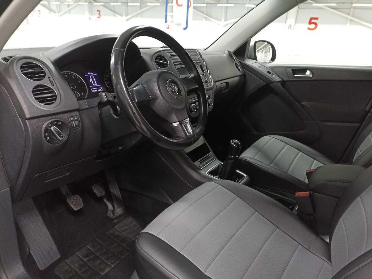 Volkswagen Tiguan б/у, 2012, Механическая. Фото: #15