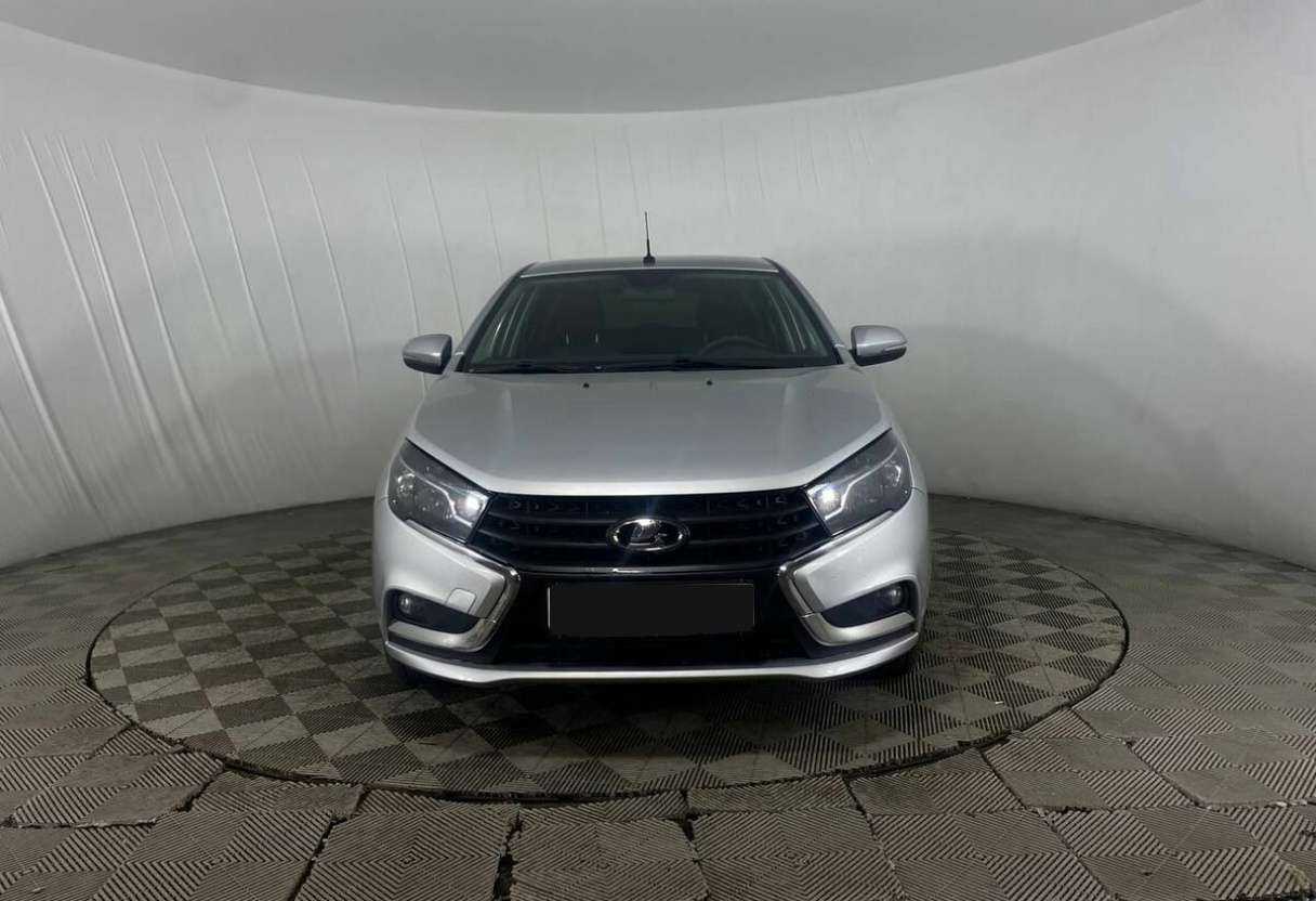 Lada (ВАЗ) Vesta б/у, 2020, Механическая. Фото: #1