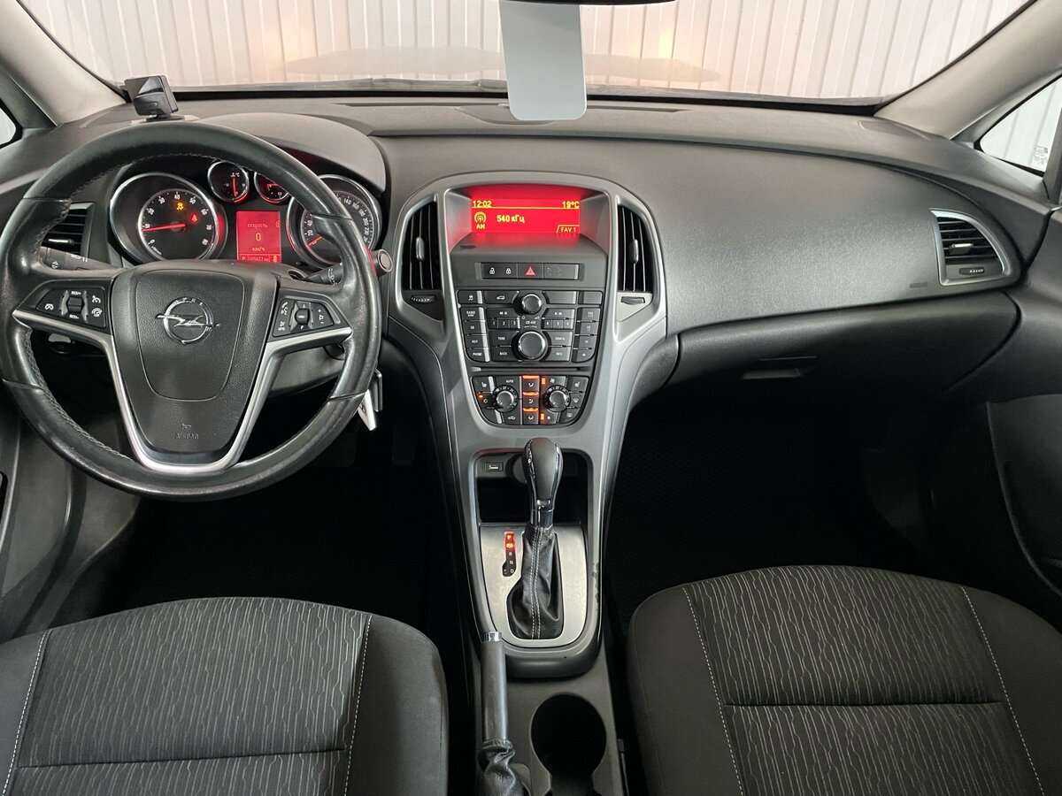 Opel Astra б/у, 2013, Автоматическая. Фото: #8