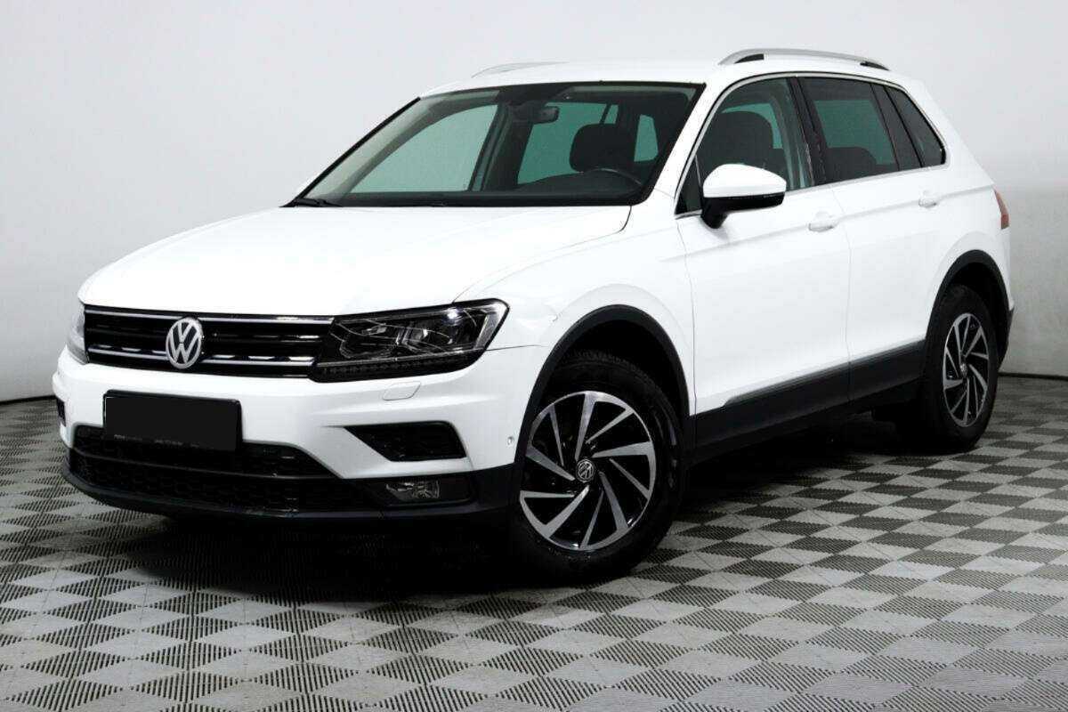 Volkswagen Tiguan б/у, 2018, Роботизированная. Посмотреть фото