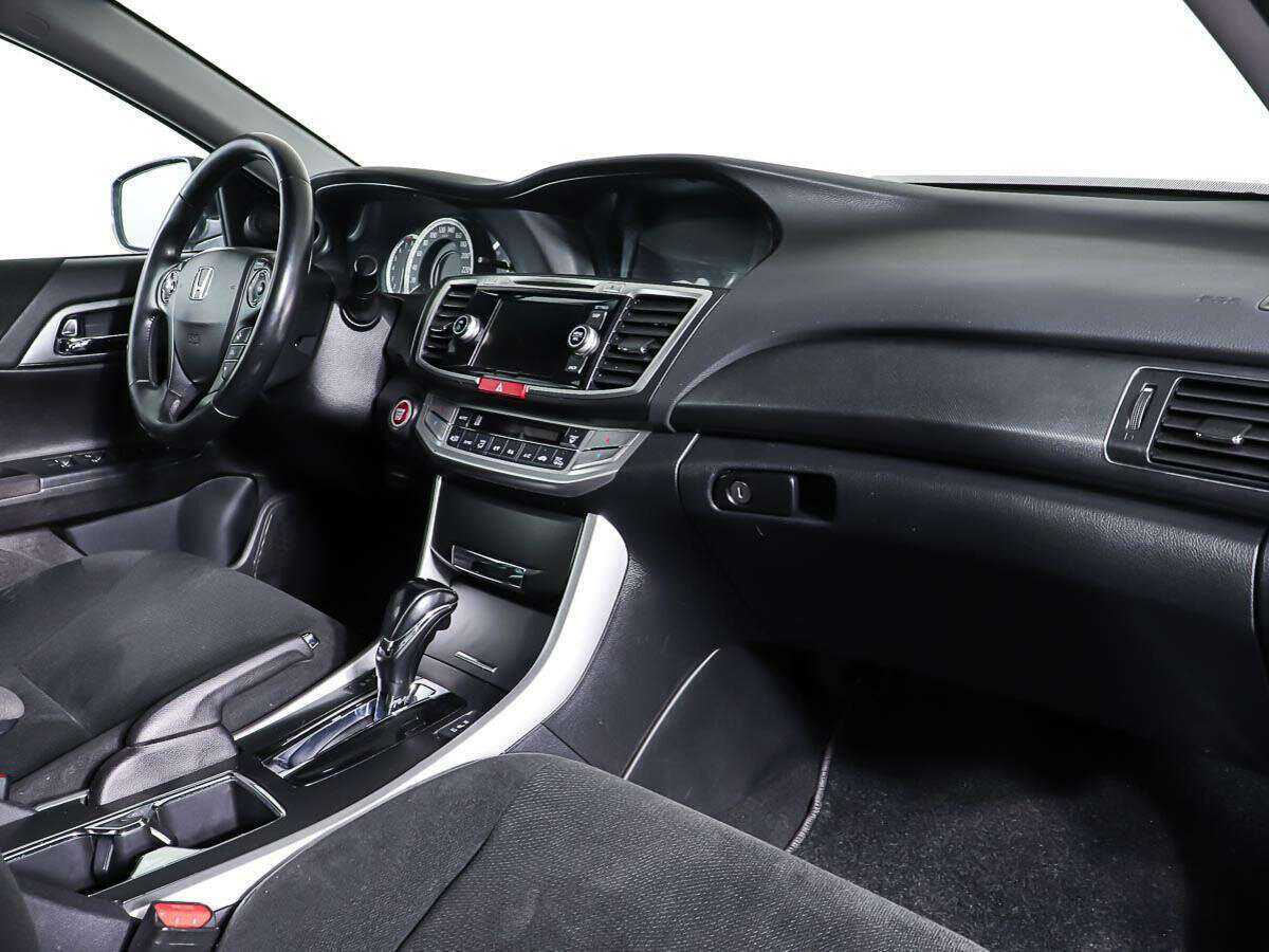 Honda Accord б/у, 2013, Автоматическая. Фото: #5