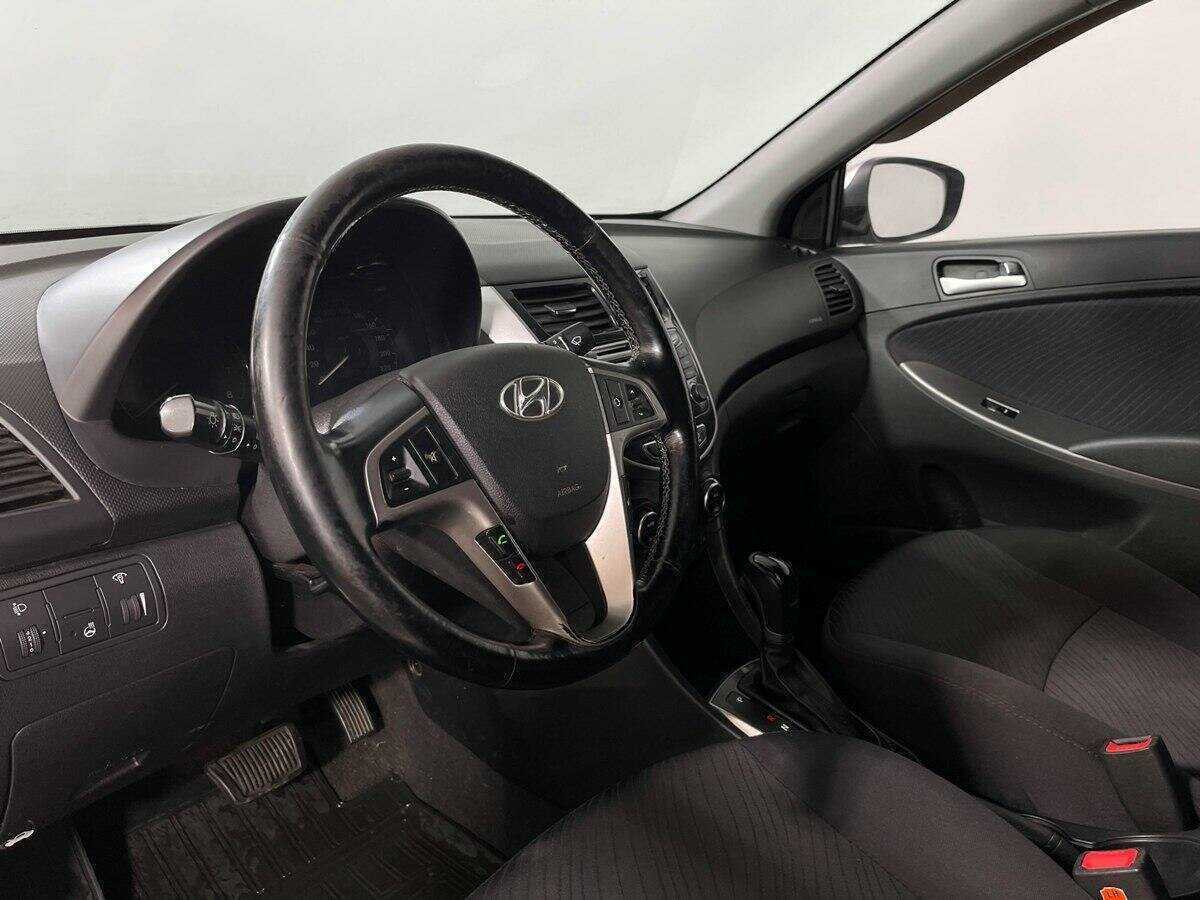 Hyundai Solaris б/у, 2014, Автоматическая. Фото: #10
