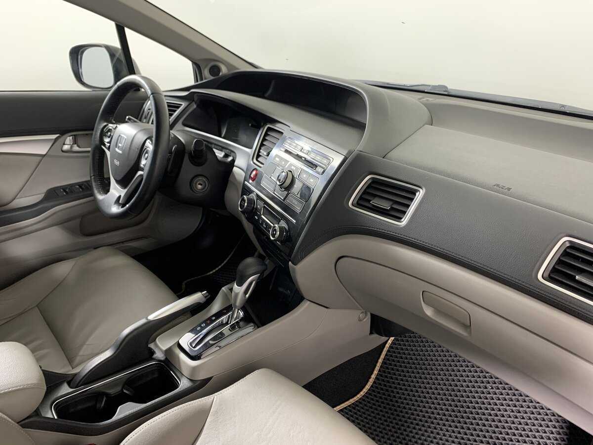 Honda Civic б/у, 2013, Автоматическая. Фото: #13