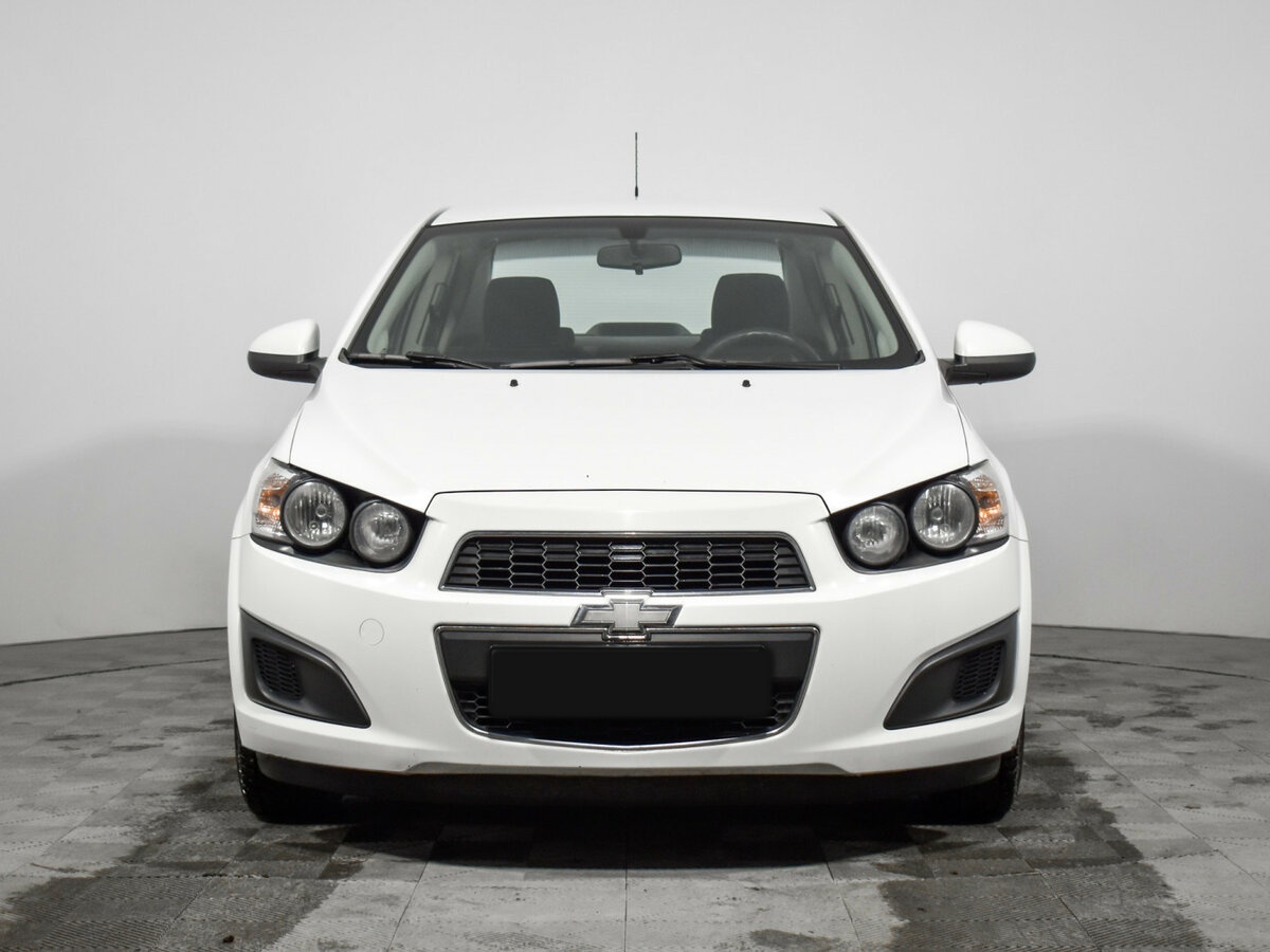 Chevrolet Aveo б/у, 2014, Автоматическая. Фото: #1