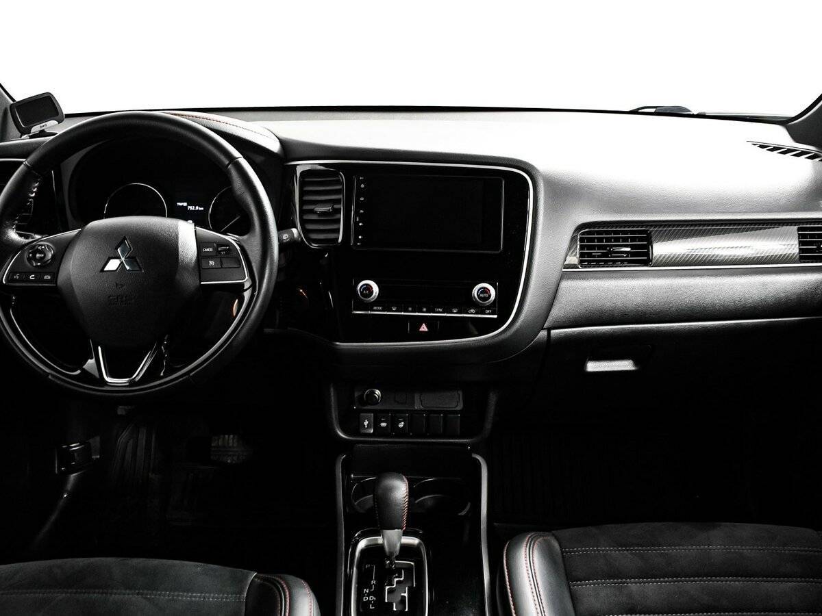 Mitsubishi Outlander б/у, 2020, Вариатор. Фото: #9