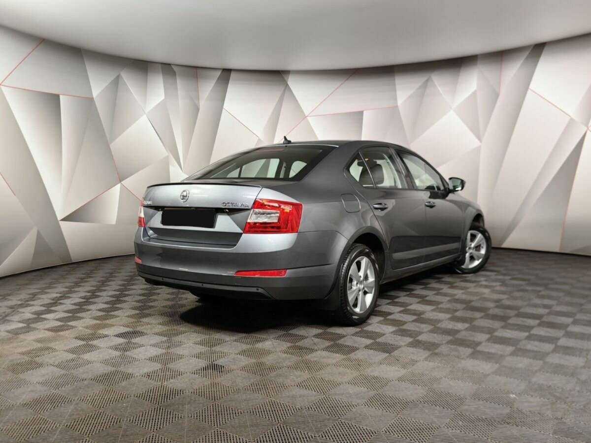 Skoda Octavia б/у, 2017, Роботизированная. Фото: #1
