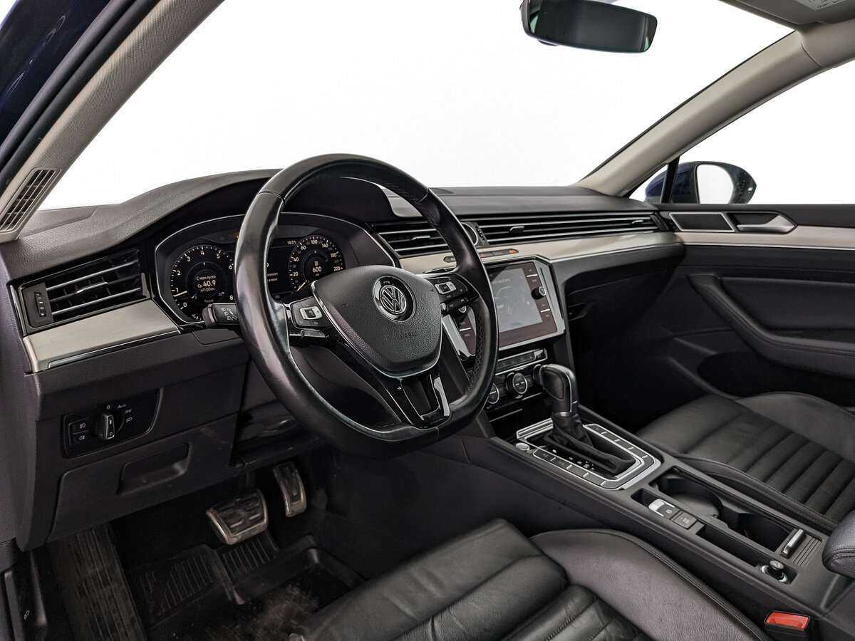 Volkswagen Passat б/у, 2019, Роботизированная. Фото: #10