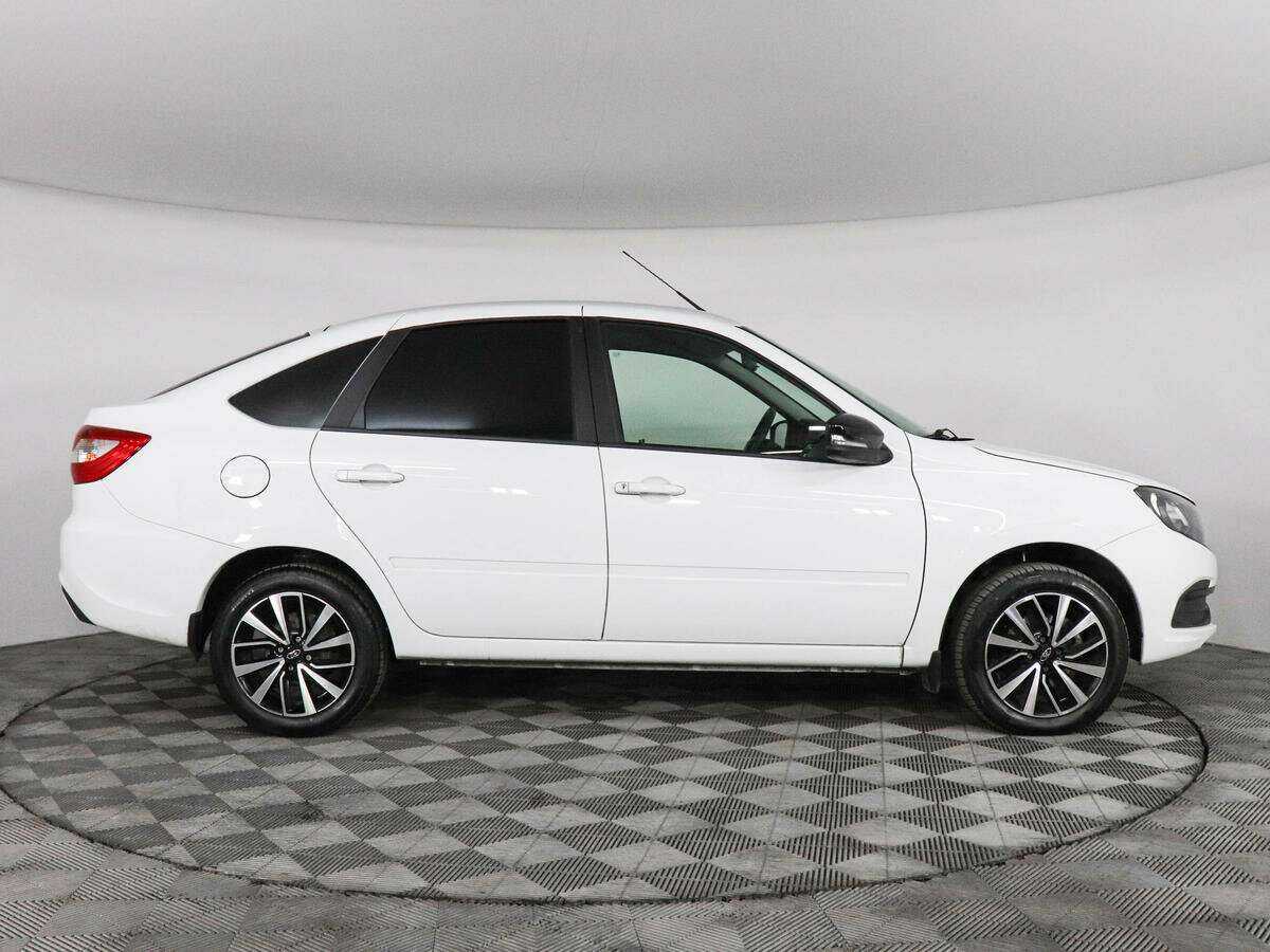 Lada (ВАЗ) Granta б/у, 2023, Механическая. Фото: #3