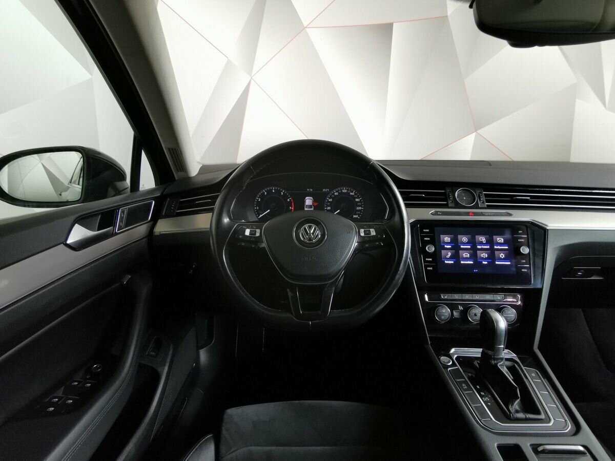 Volkswagen Passat б/у, 2018, Роботизированная. Фото: #14