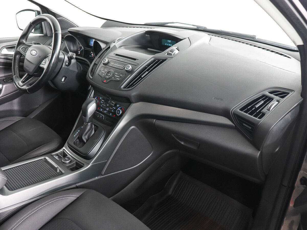 Ford Kuga б/у, 2017, Автоматическая. Фото: #9