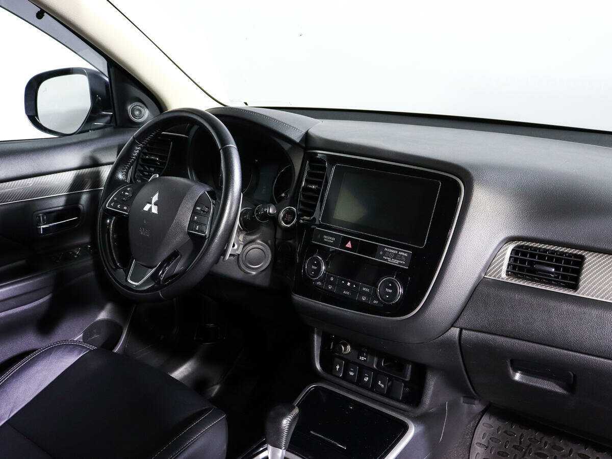 Mitsubishi Outlander б/у, 2020, Автоматическая. Фото: #8