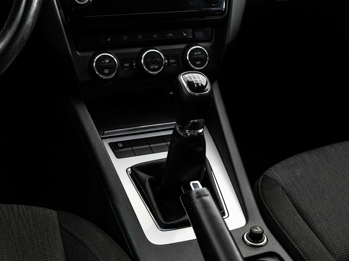 Skoda Octavia б/у, 2013, Механическая. Фото: #9