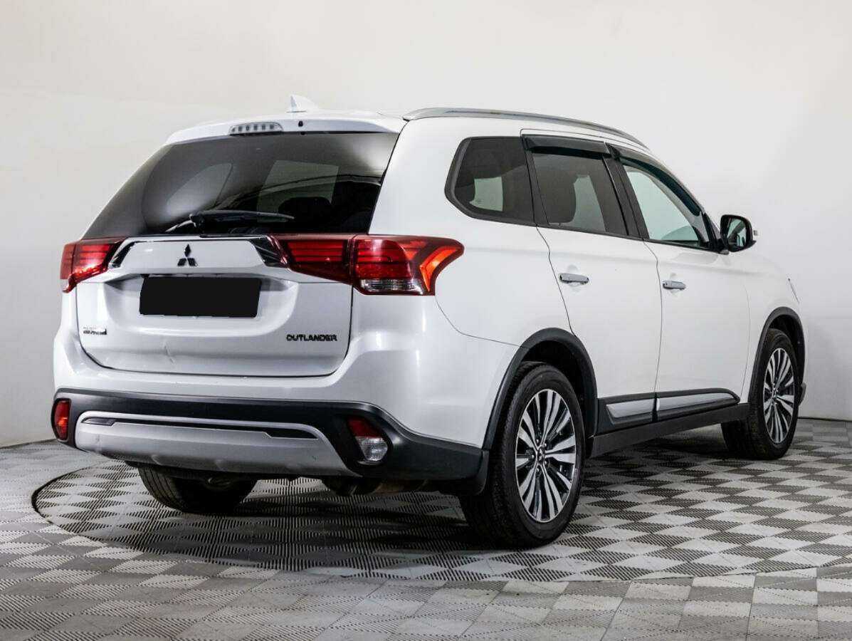 Mitsubishi Outlander б/у, 2018, Вариатор. Фото: #3