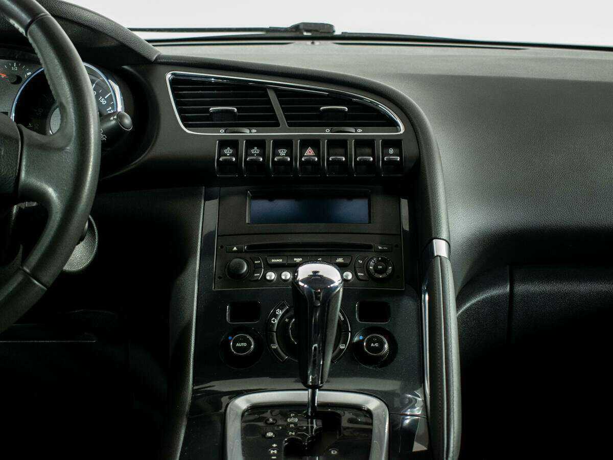 Peugeot 3008 б/у, 2014, Автоматическая. Фото: #10