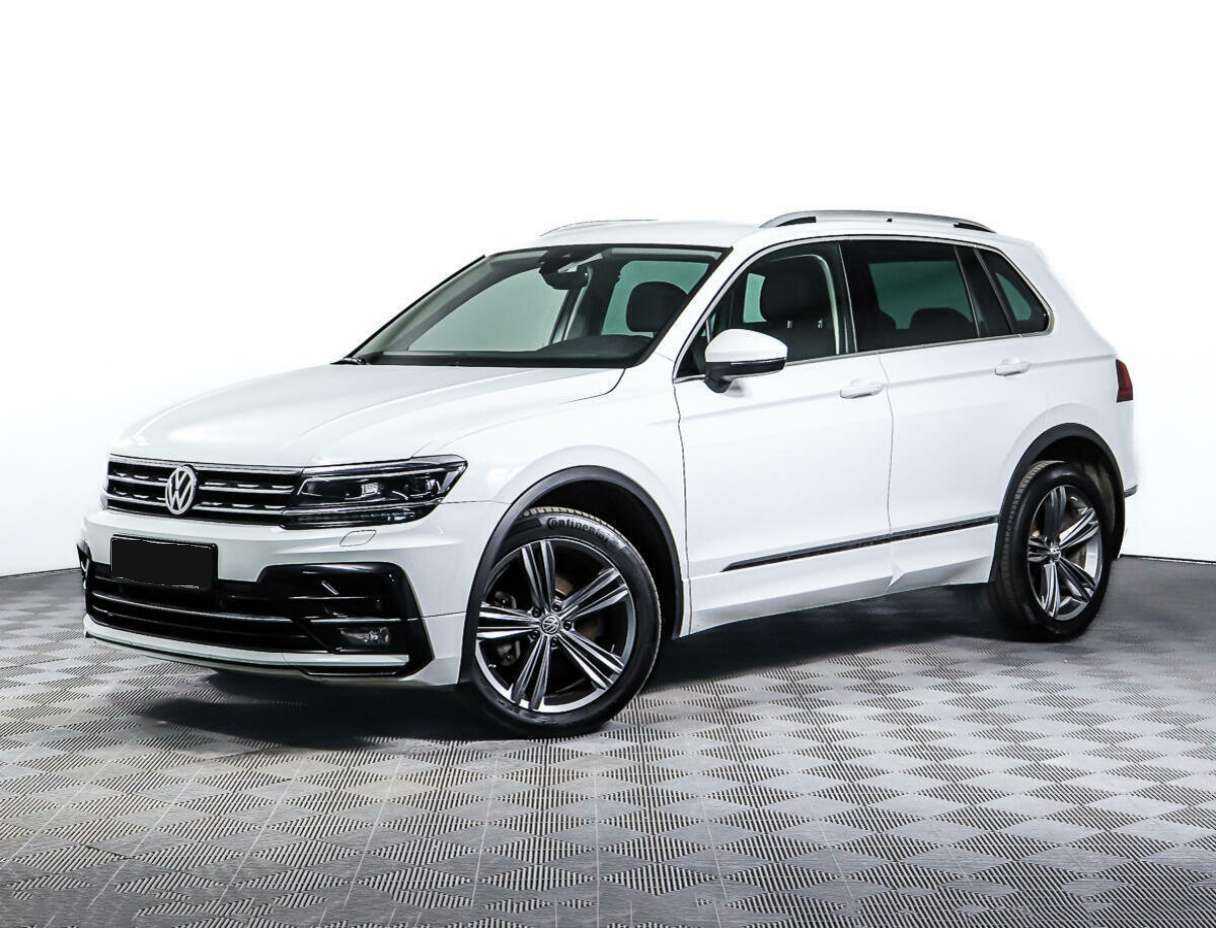Volkswagen Tiguan б/у, 2018, Роботизированная. Посмотреть фото