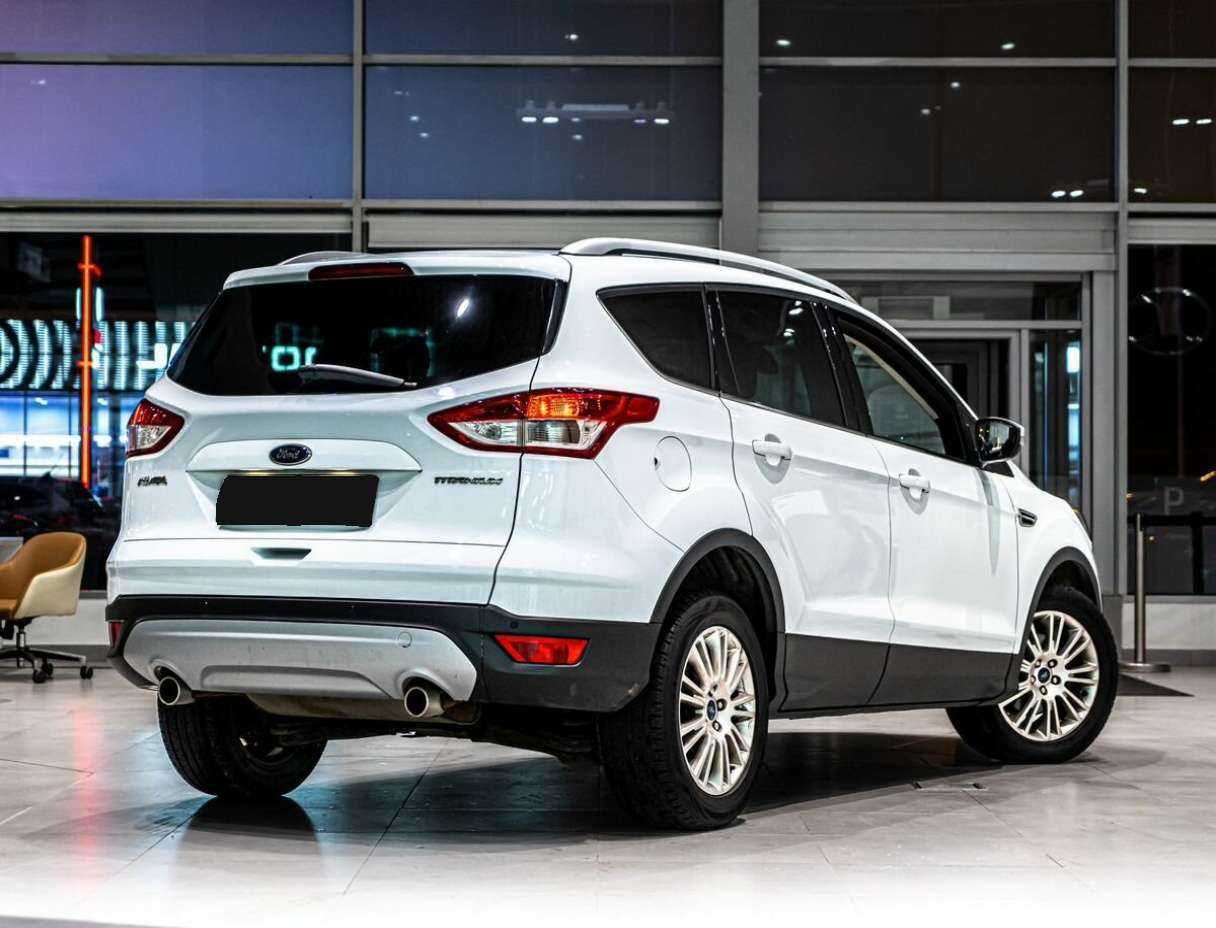 Ford Kuga б/у, 2016, Автоматическая. Фото: #2