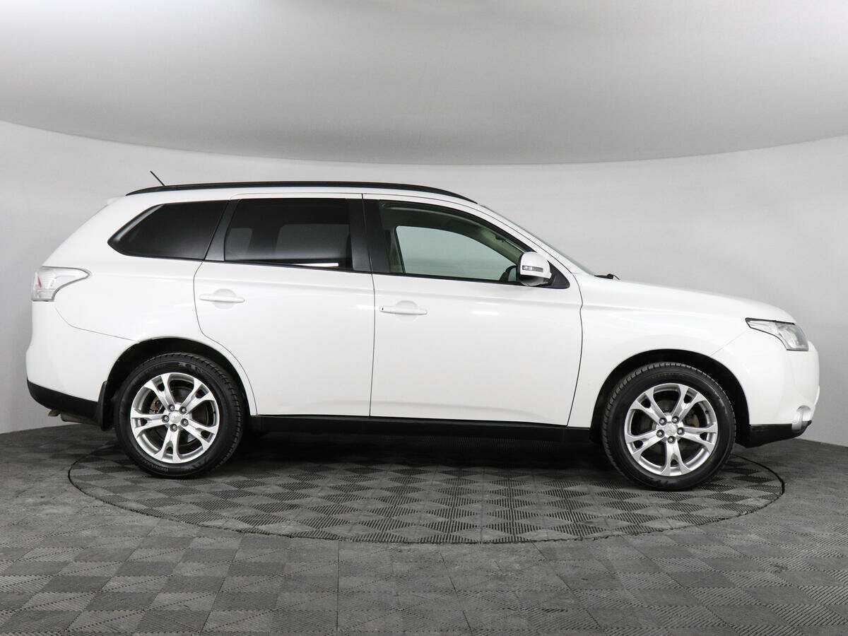 Mitsubishi Outlander б/у, 2013, Вариатор. Фото: #3