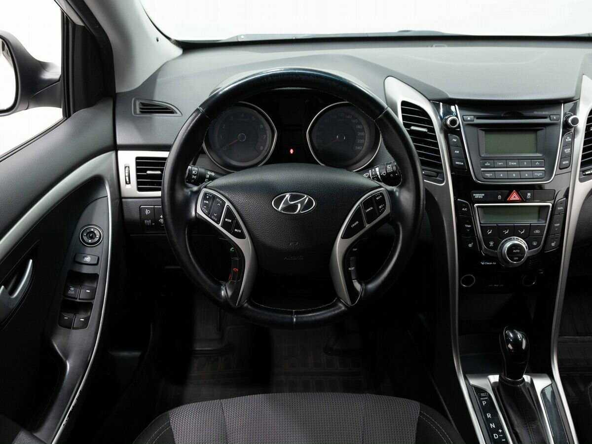 Hyundai i30 б/у, 2013, Автоматическая. Фото: #13
