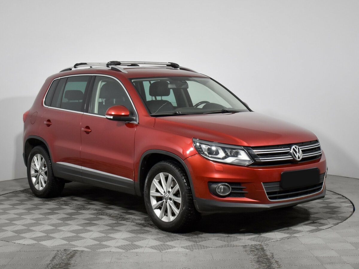 Volkswagen Tiguan б/у, 2013, Автоматическая. Фото: #2