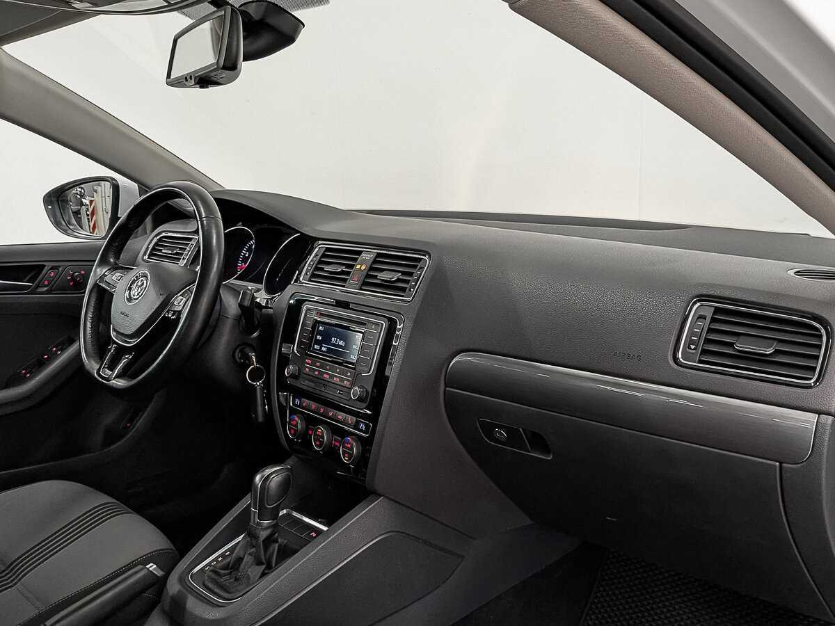 Volkswagen Jetta б/у, 2016, Автоматическая. Фото: #12