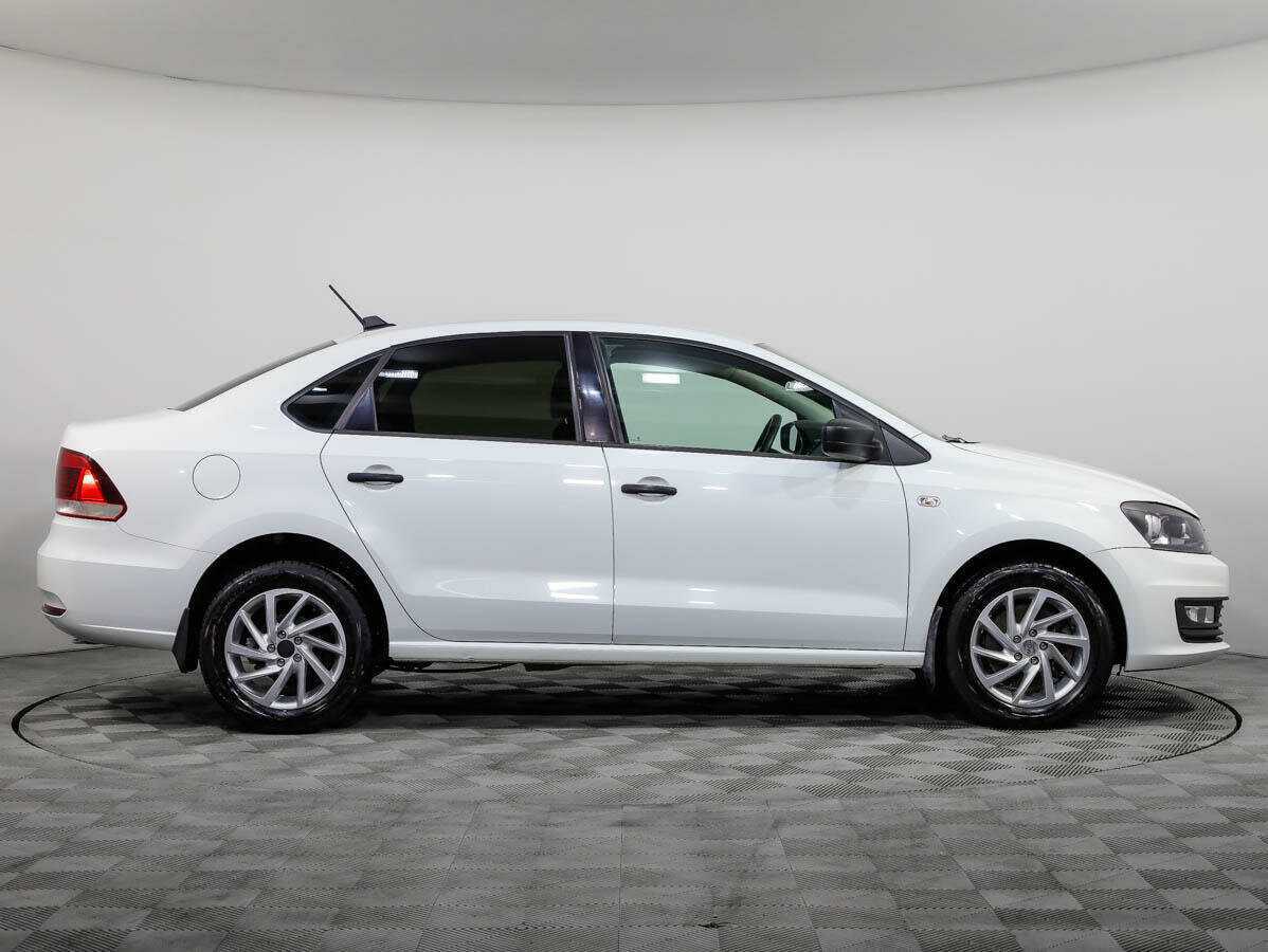 Volkswagen Polo б/у, 2017, Механическая. Фото: #2