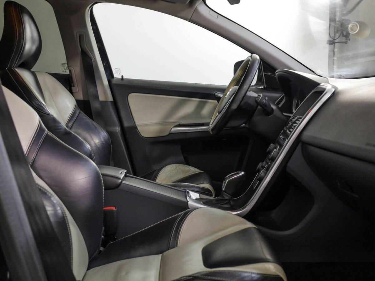 Volvo XC60 б/у, 2013, Автоматическая. Фото: #21