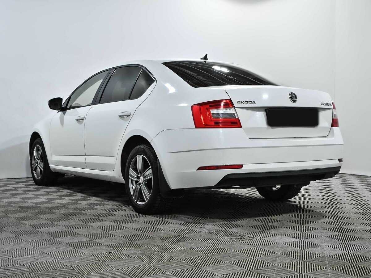 Skoda Octavia б/у, 2018, Механическая. Фото: #4