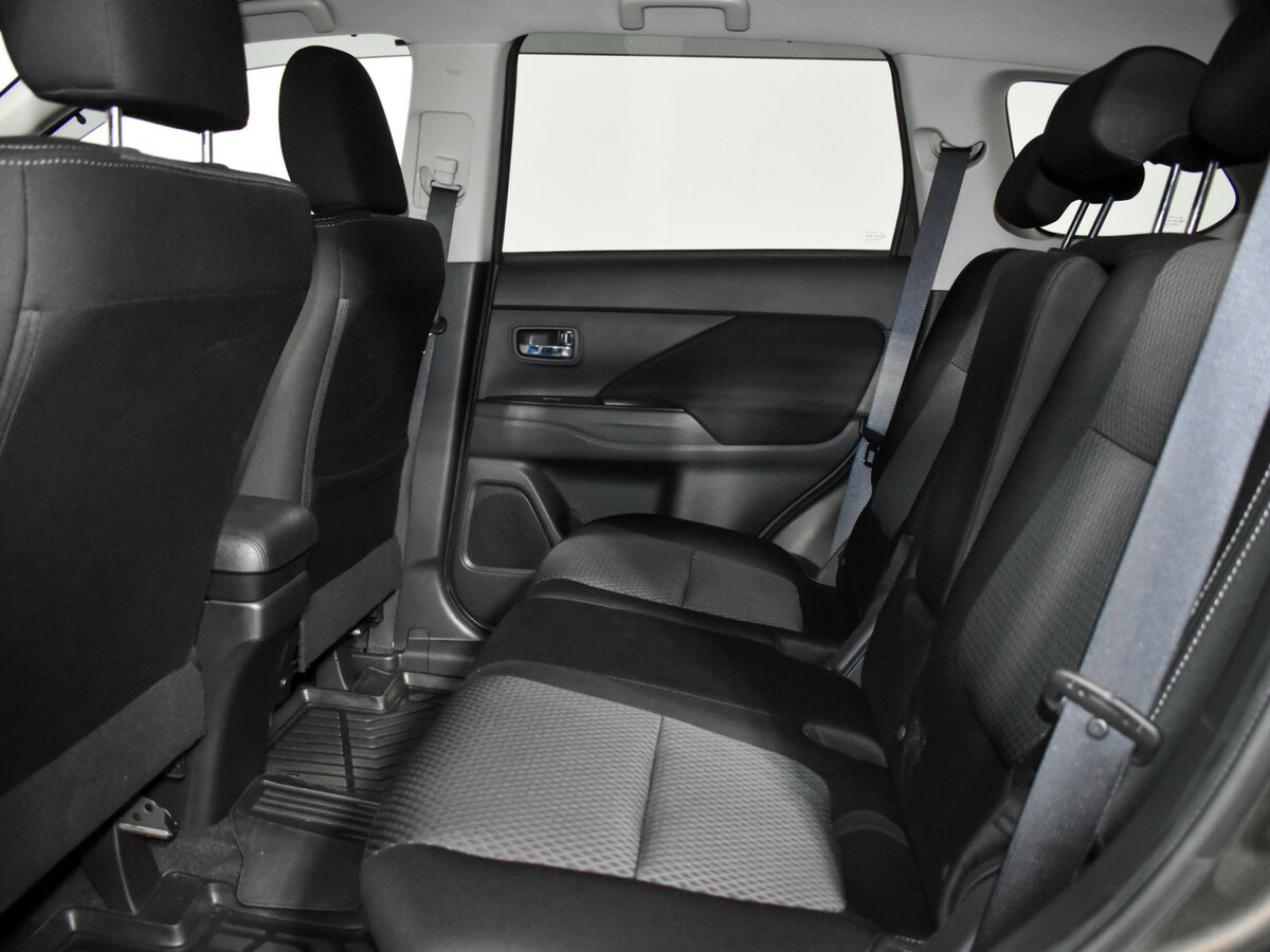 Mitsubishi Outlander б/у, 2018, Вариатор. Фото: #9