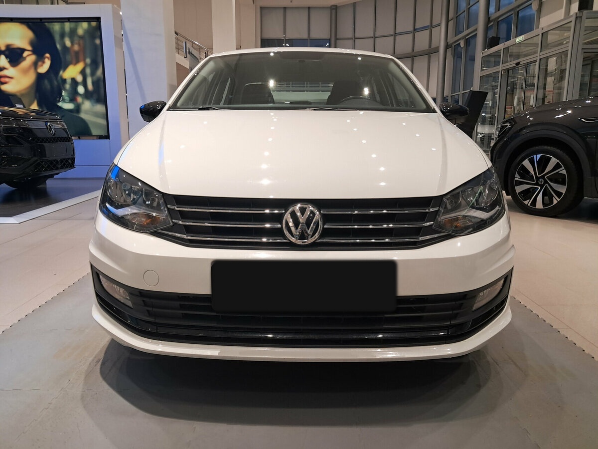 Volkswagen Polo б/у, 2017, Автоматическая. Фото: #1