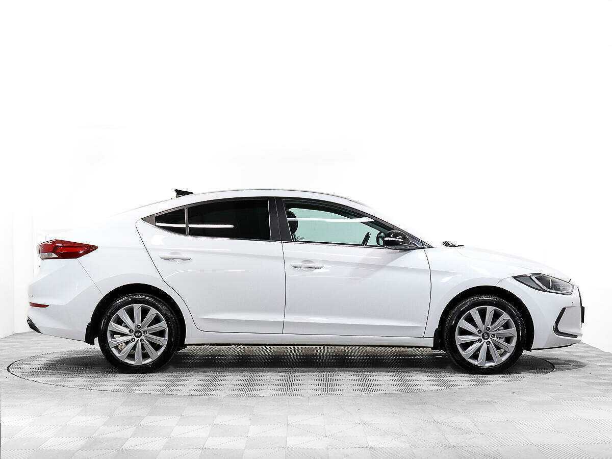 Hyundai Elantra б/у, 2017, Автоматическая. Фото: #2