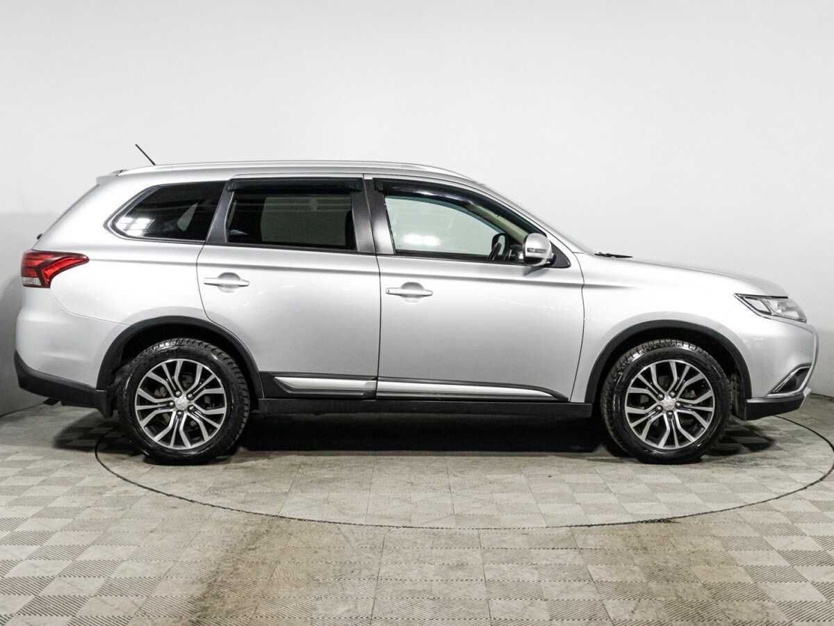 Mitsubishi Outlander б/у, 2016, Вариатор. Фото: #3