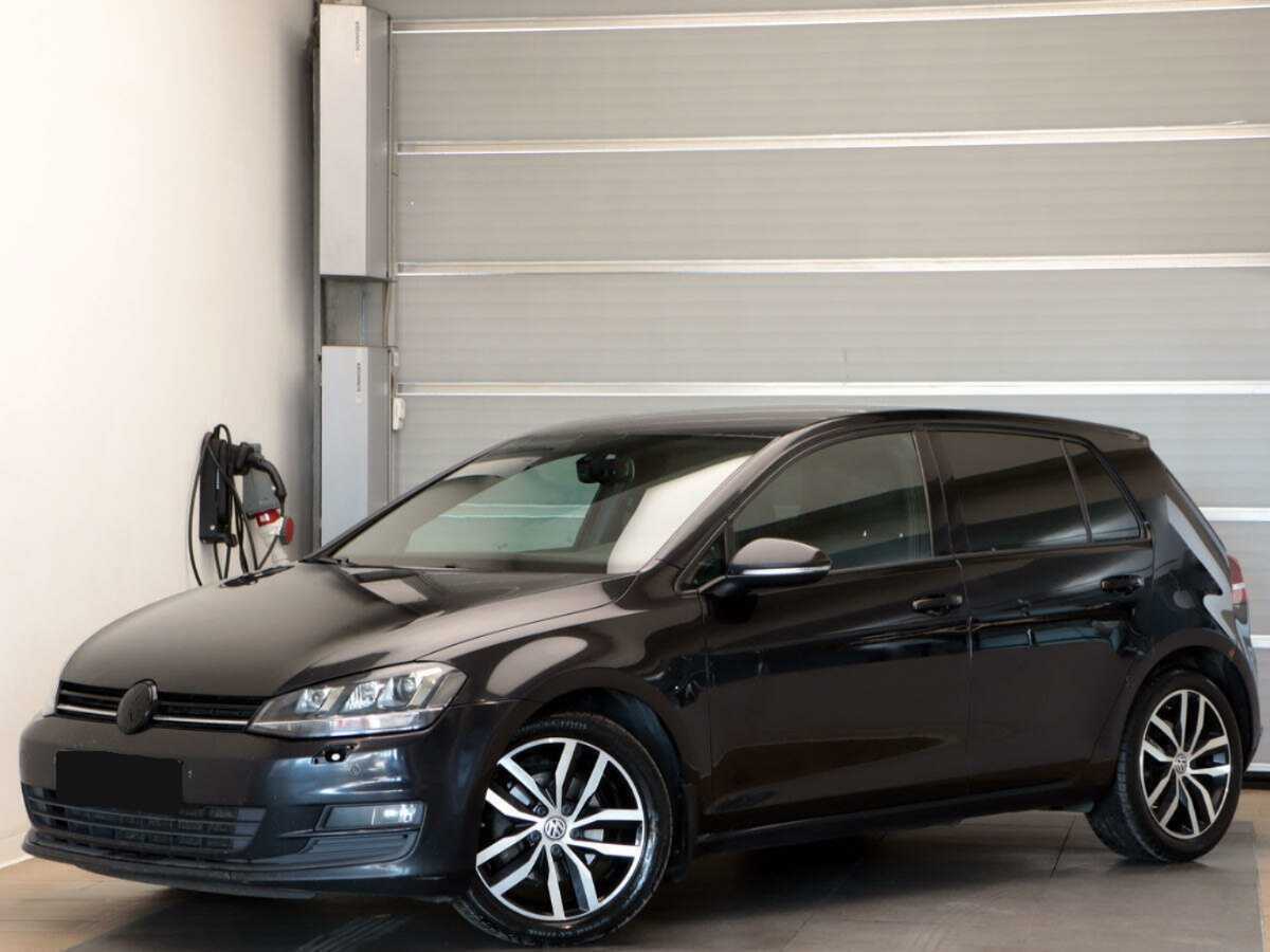 Volkswagen Golf б/у, 2013, Механическая. Фото: #0