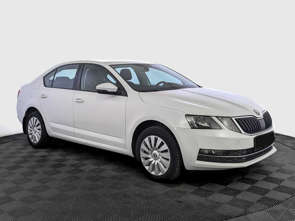 Skoda Octavia б/у, 2019, Механическая. Фото: #2