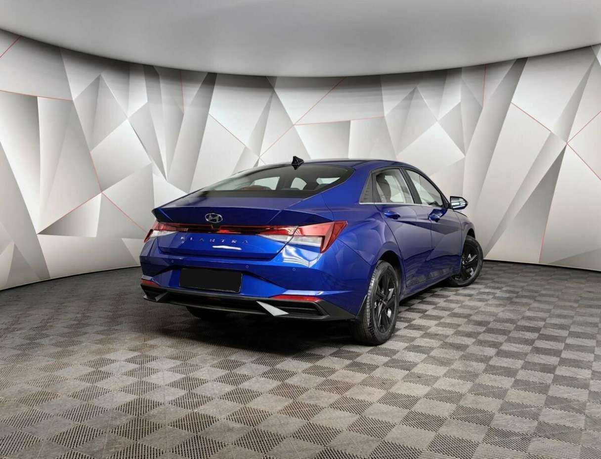 Hyundai Elantra б/у, 2022, Автоматическая. Фото: #1