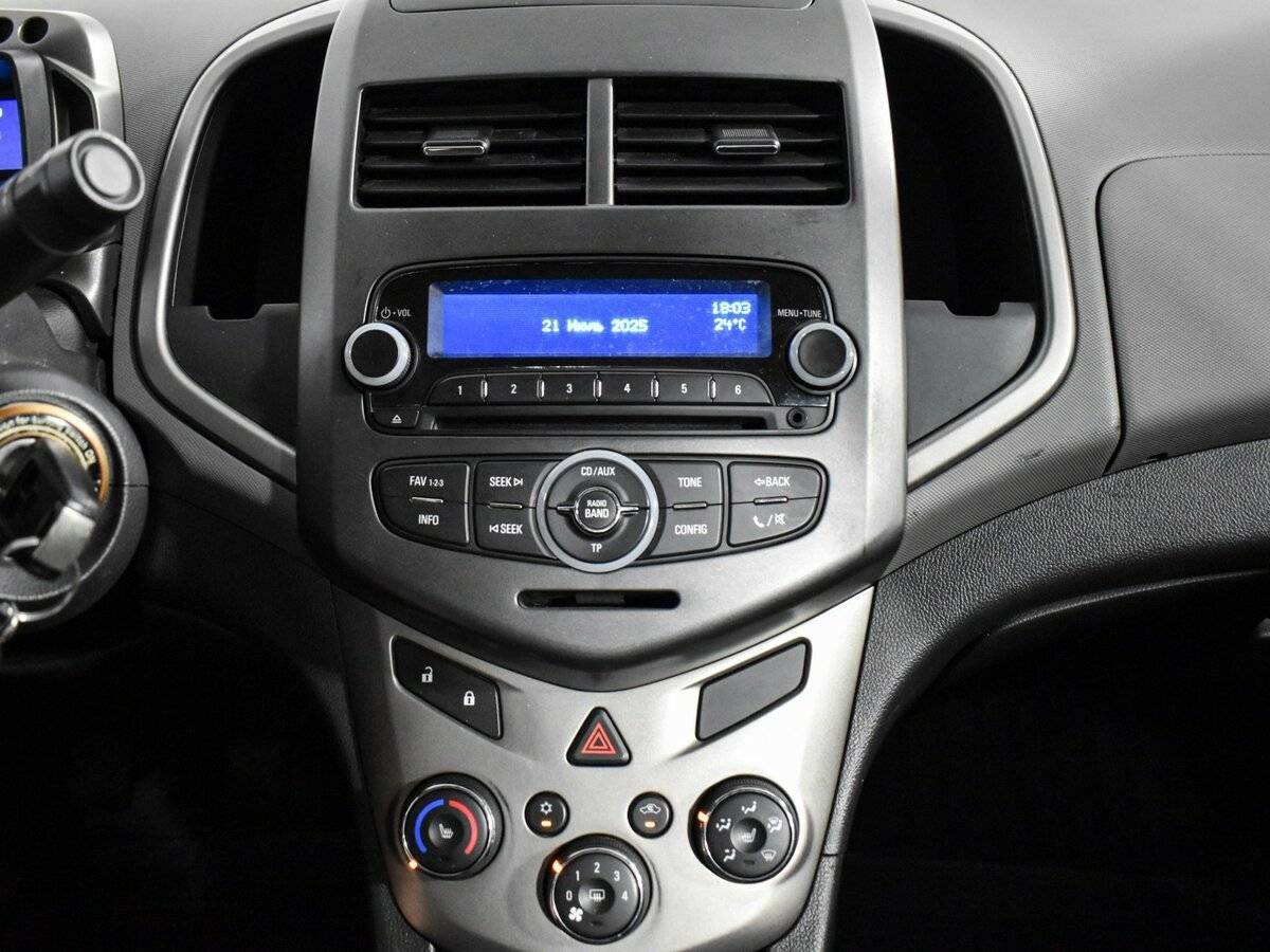 Chevrolet Aveo б/у, 2012, Механическая. Фото: #17