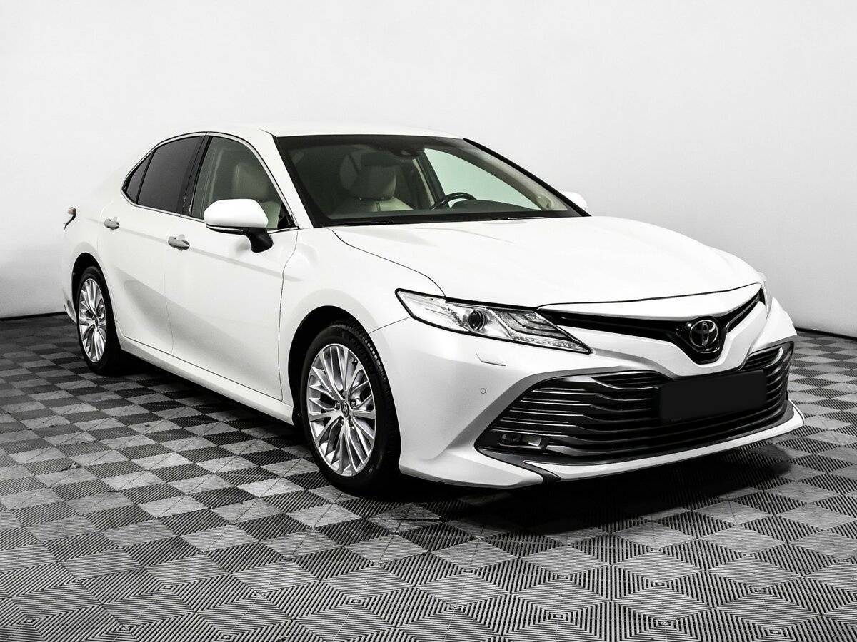Toyota Camry б/у, 2020, Автоматическая. Фото: #2