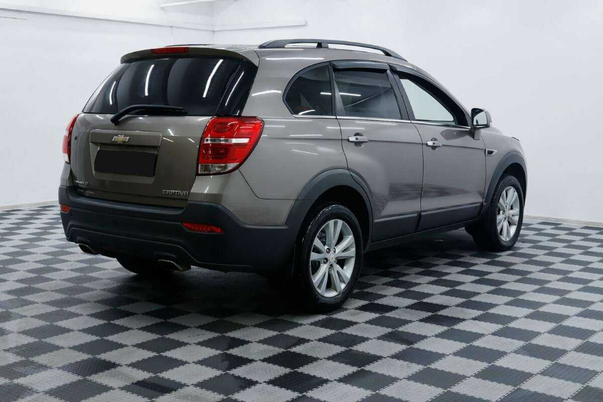 Chevrolet Captiva б/у, 2015, Автоматическая. Фото: #3