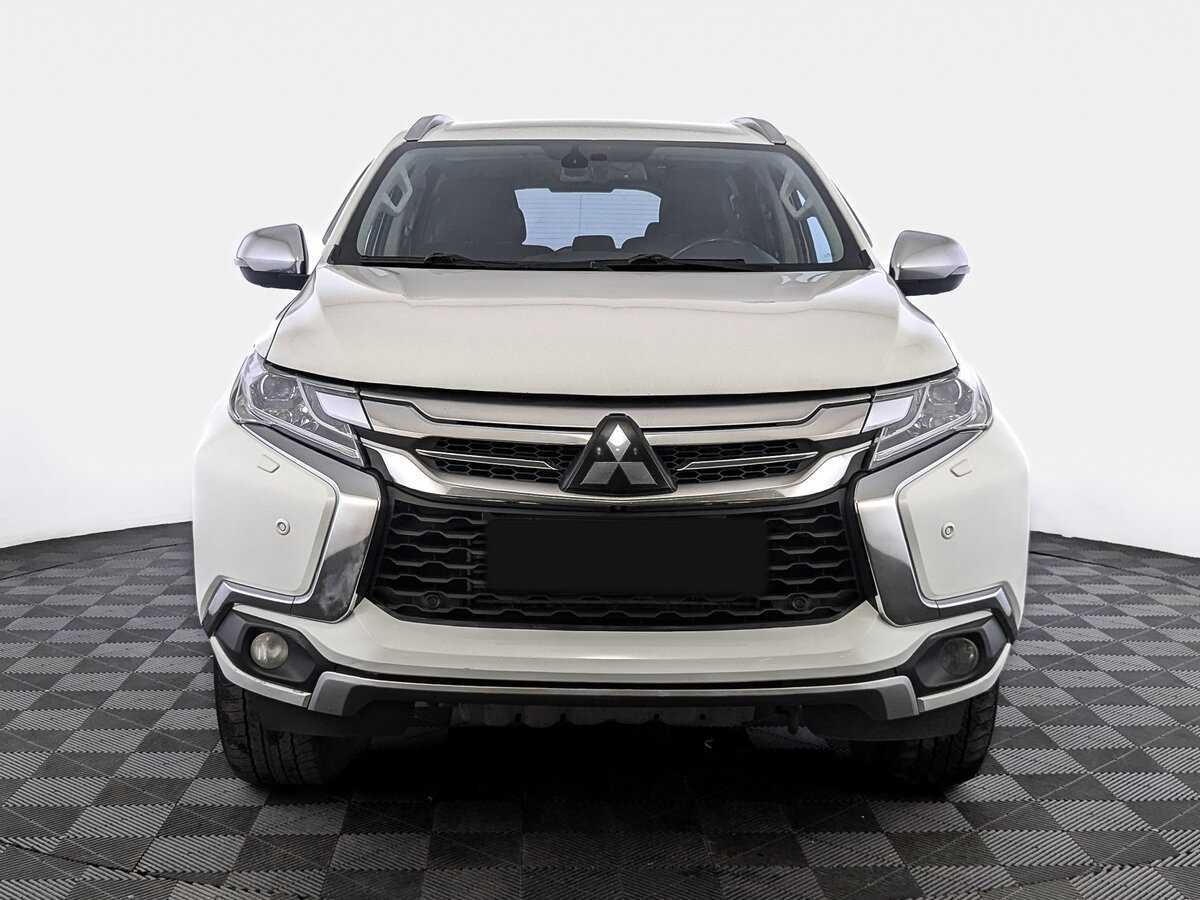 Mitsubishi Pajero Sport б/у, 2017, Автоматическая. Фото: #1
