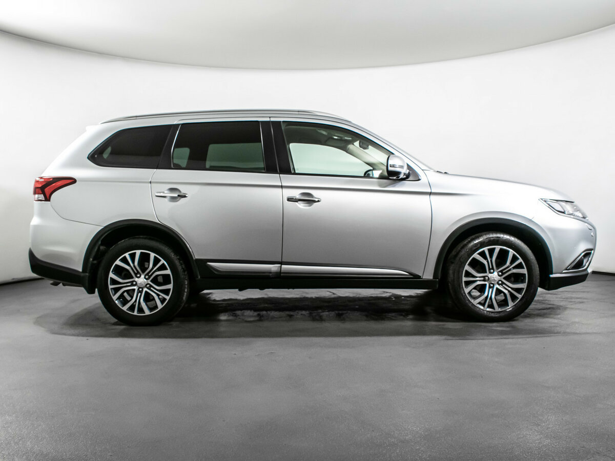 Mitsubishi Outlander б/у, 2017, Вариатор. Фото: #3