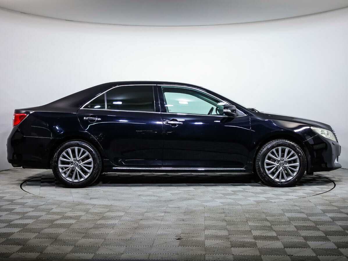 Toyota Camry б/у, 2013, Автоматическая. Фото: #2