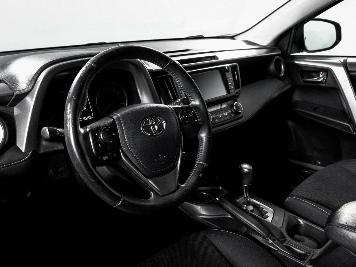 Toyota RAV4 б/у, 2017, Автоматическая. Фото: #13