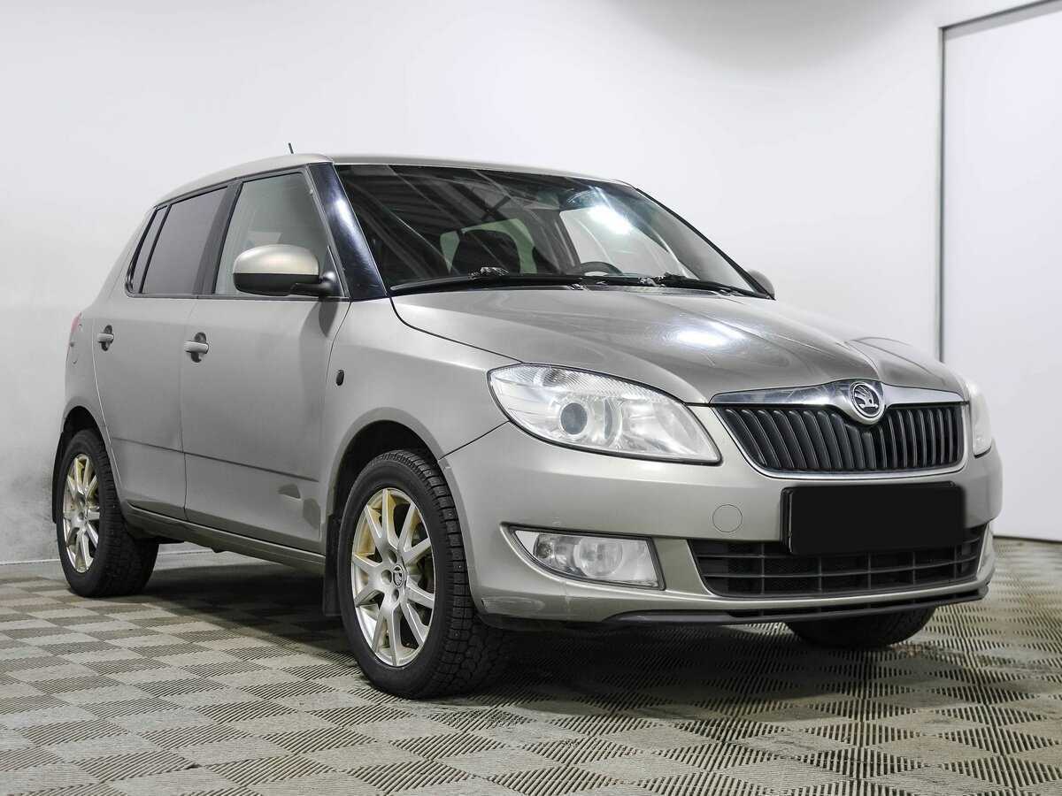 Skoda Fabia б/у, 2013, Автоматическая. Фото: #2